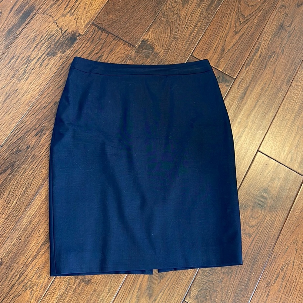 BANANA REPUBLIC lined navy skirt sz 8